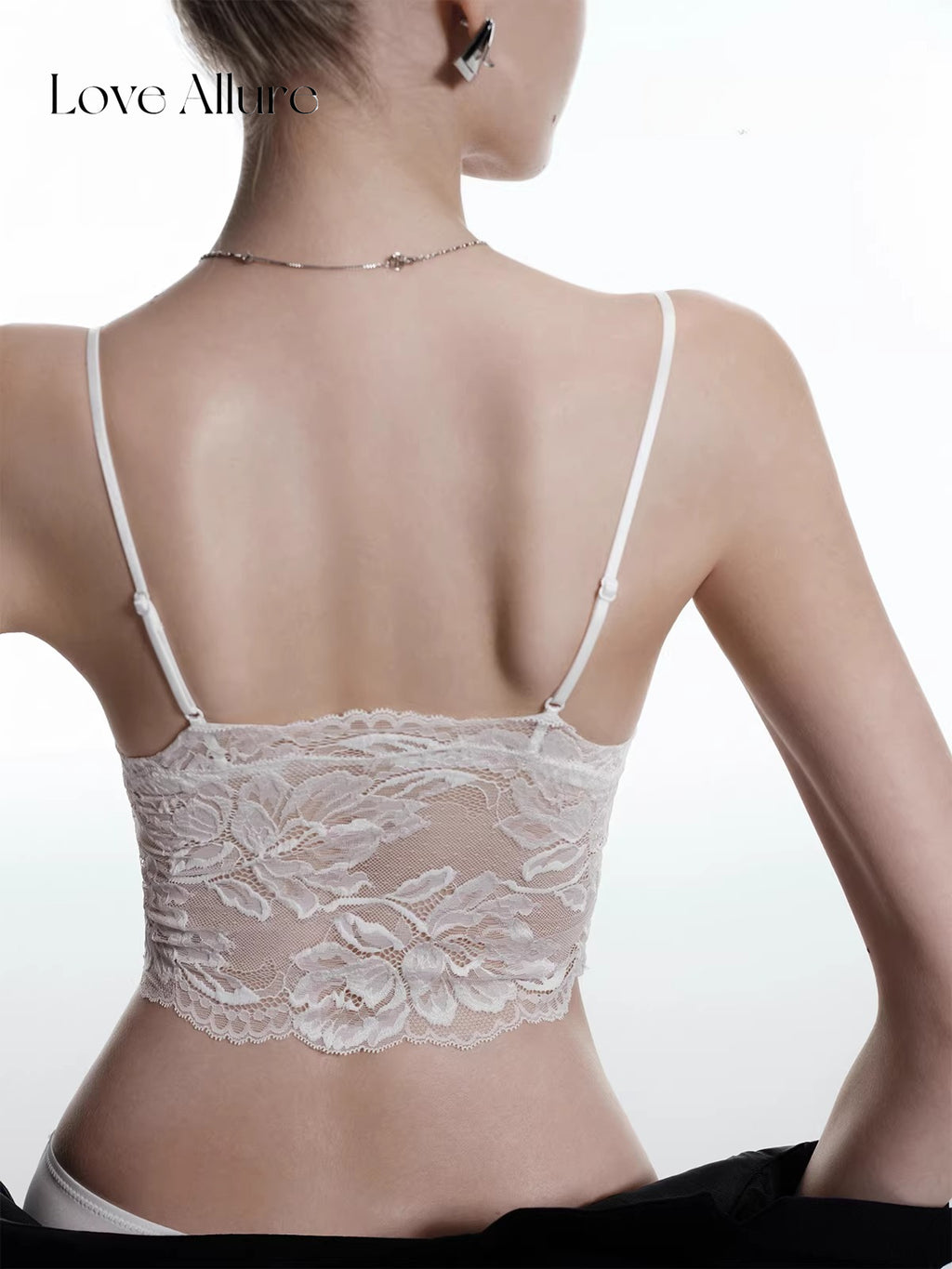 Tanya • レースノンワイヤーブラ&ハーフバックショーツセット